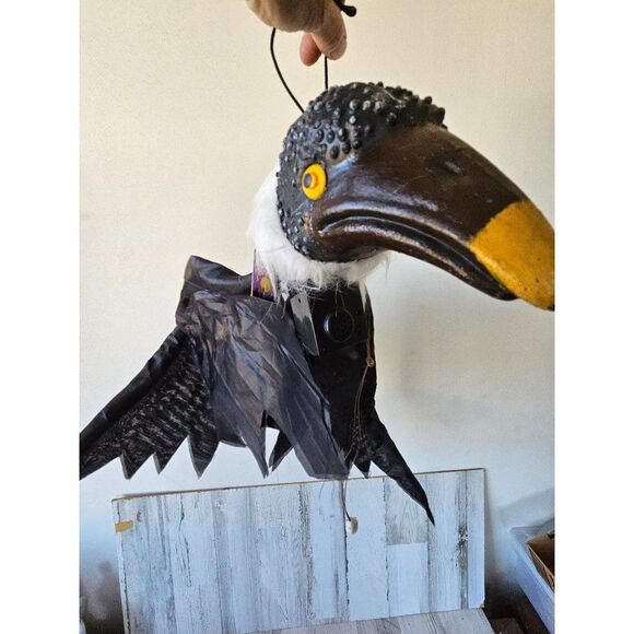 Animated crow bird Halloween prop hanging unique - Picture 2 of 9